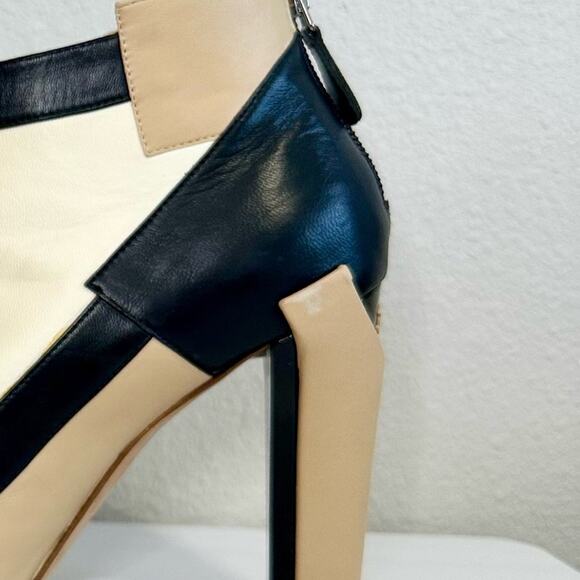 Chanel Color Block Ankle Boots with CC Logo Size EU 37.5 Black & Beige - Picture 10 of 10